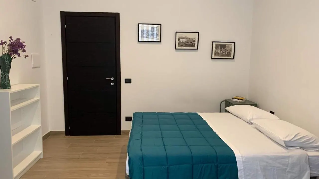 Hotel Fondacolivella Napoli 0*,